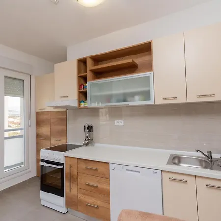 Apartment Compass 2 *