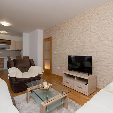 Compass 2 Apartment Podgorica