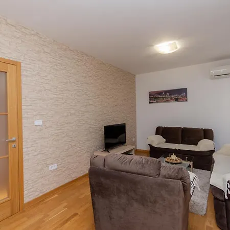 Compass 2 Podgorica