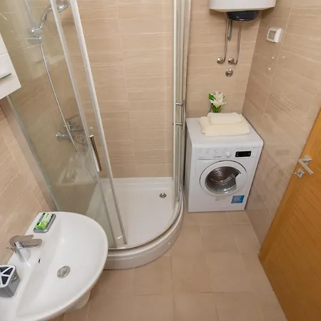 Apartment Compass 2